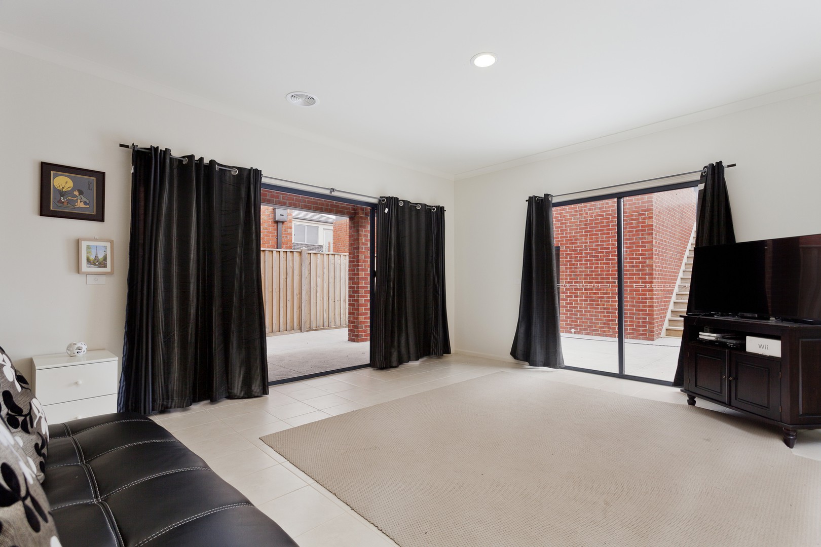 8 Royal Circuit, Point Cook, VIC 3030, Point Cook - Thumbnail 2