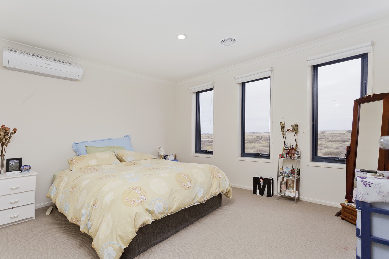 8 Royal Circuit, Point Cook, VIC 3030, Point Cook - Thumbnail 4