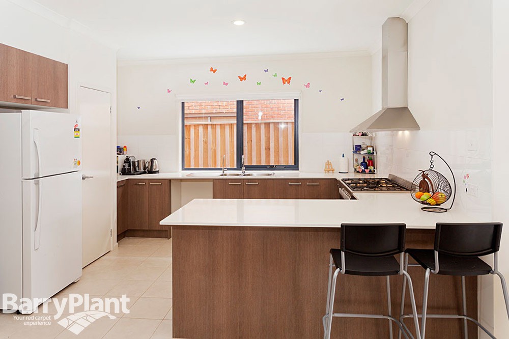 8 Royal Circuit, Point Cook, VIC 3030, Point Cook - Thumbnail 5