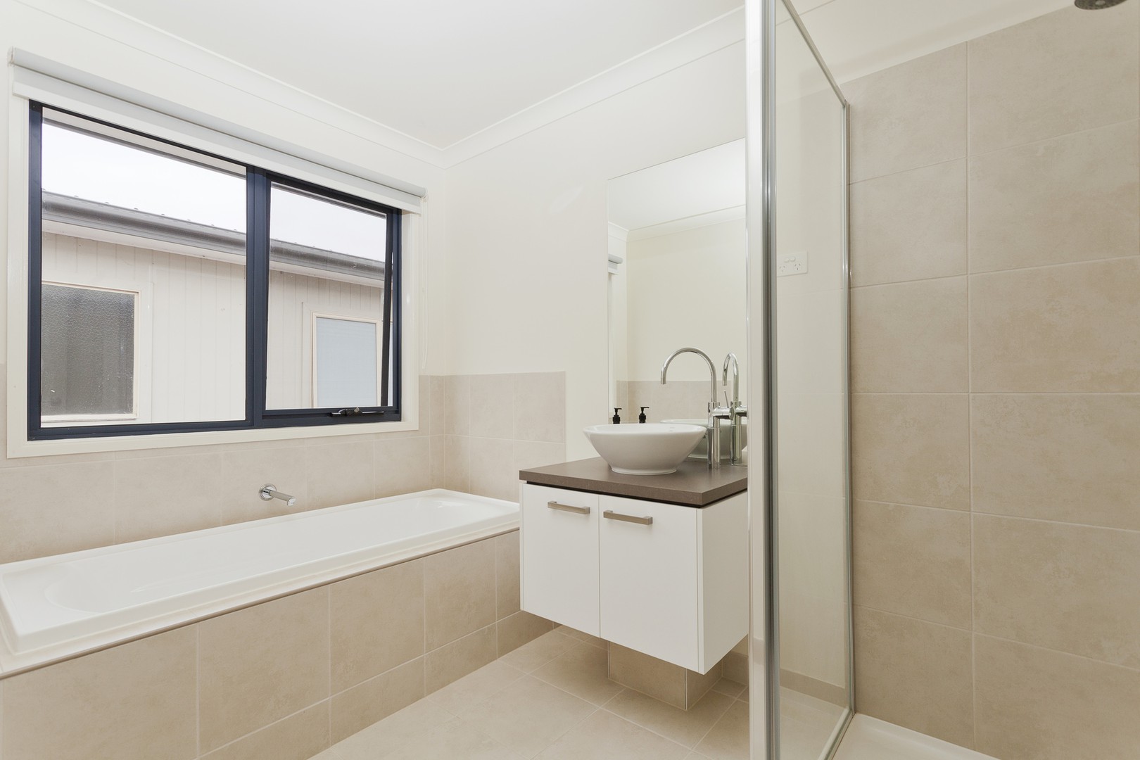 8 Royal Circuit, Point Cook, VIC 3030, Point Cook - Thumbnail 5