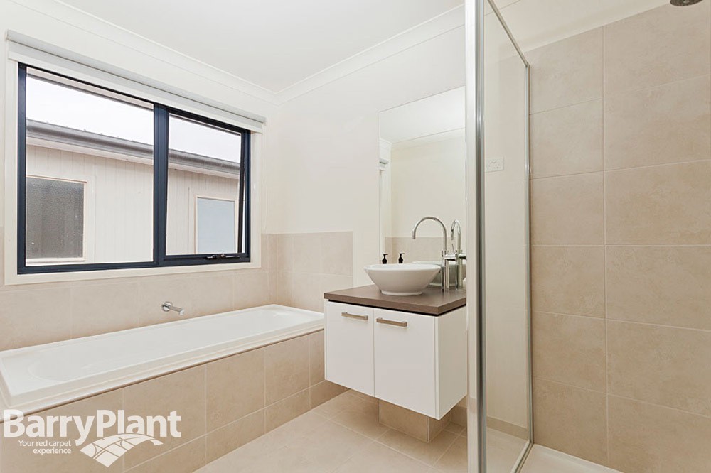 8 Royal Circuit, Point Cook, VIC 3030, Point Cook - Thumbnail 8
