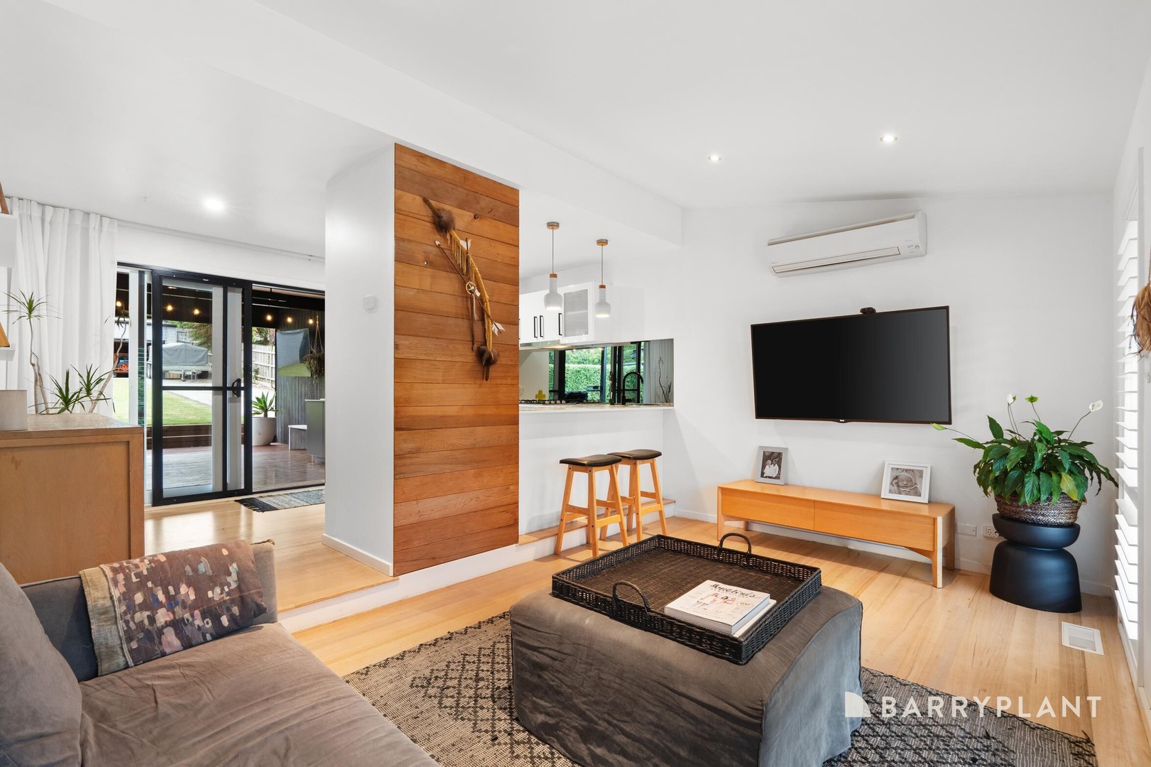 8 Russell Street, Emerald, VIC 3782, Emerald - Thumbnail 2