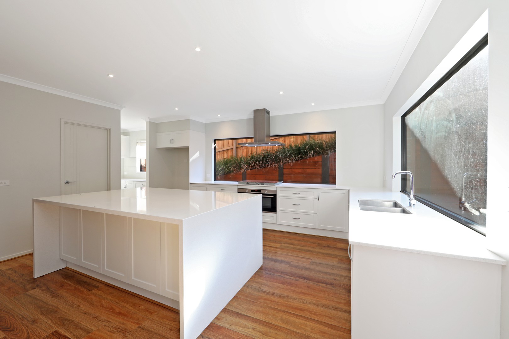 8 Salina Rise, Ferntree Gully, VIC 3156 - Thumbnail 2 - 14/05/2025