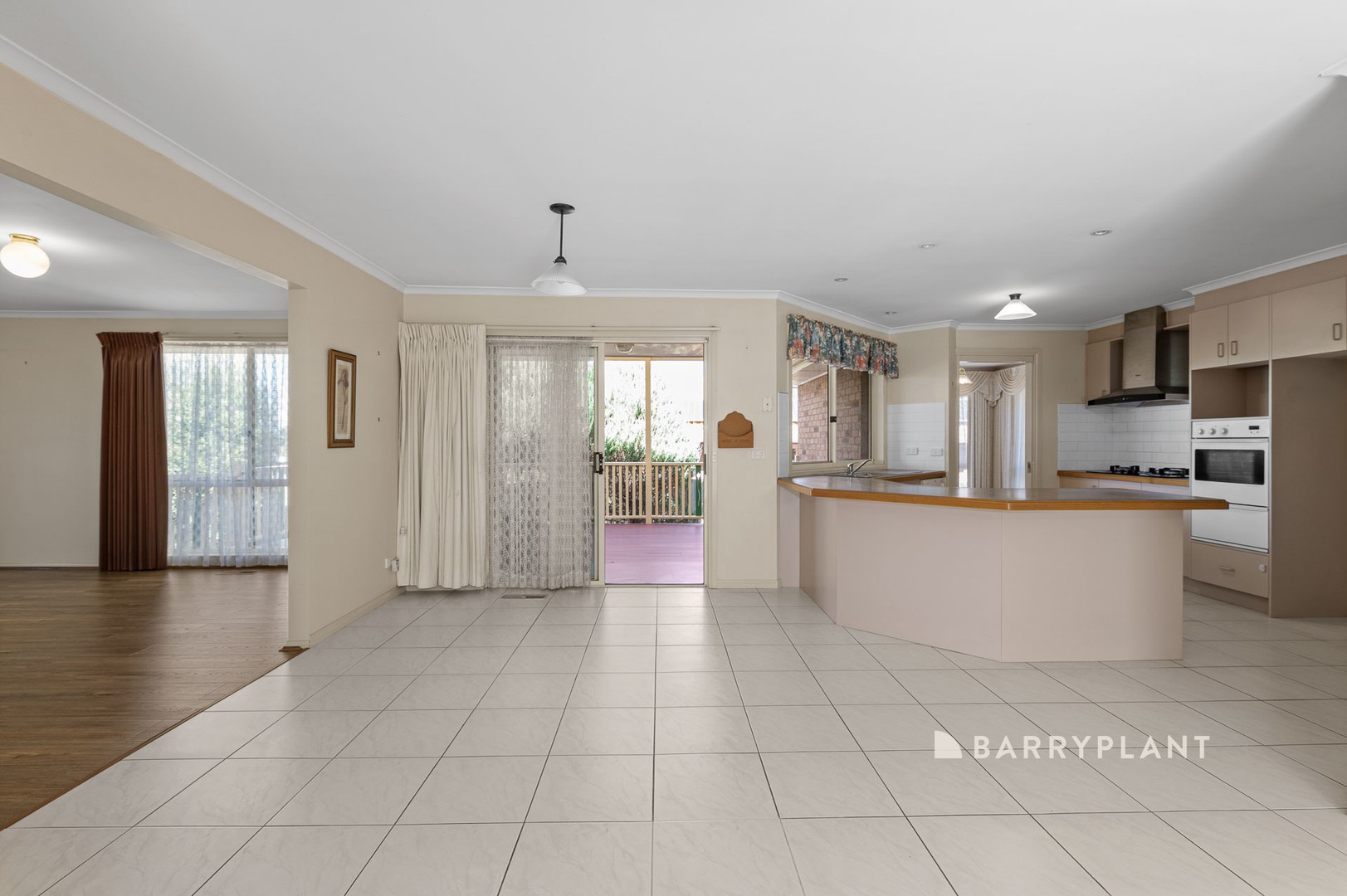 8 Sandalwood Drive, Narre Warren, VIC 3805, Narre Warren - Thumbnail 6