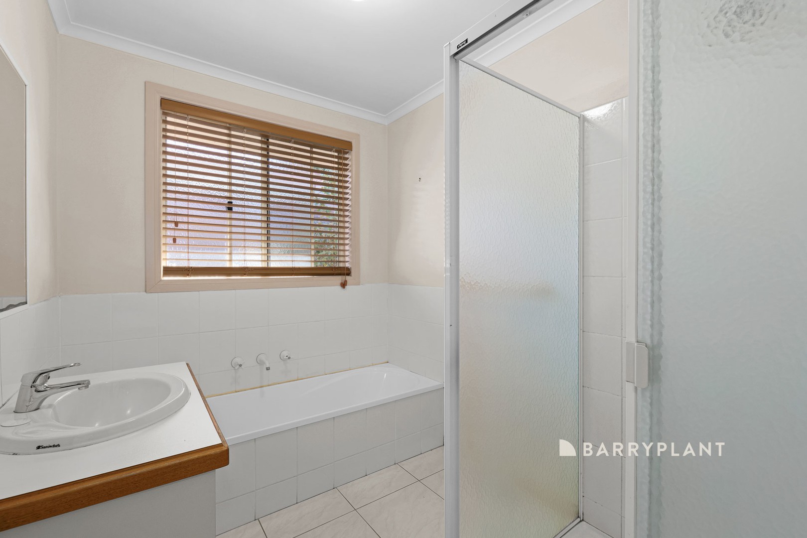 8 Sandalwood Drive, Narre Warren, VIC 3805, Narre Warren - Thumbnail 8
