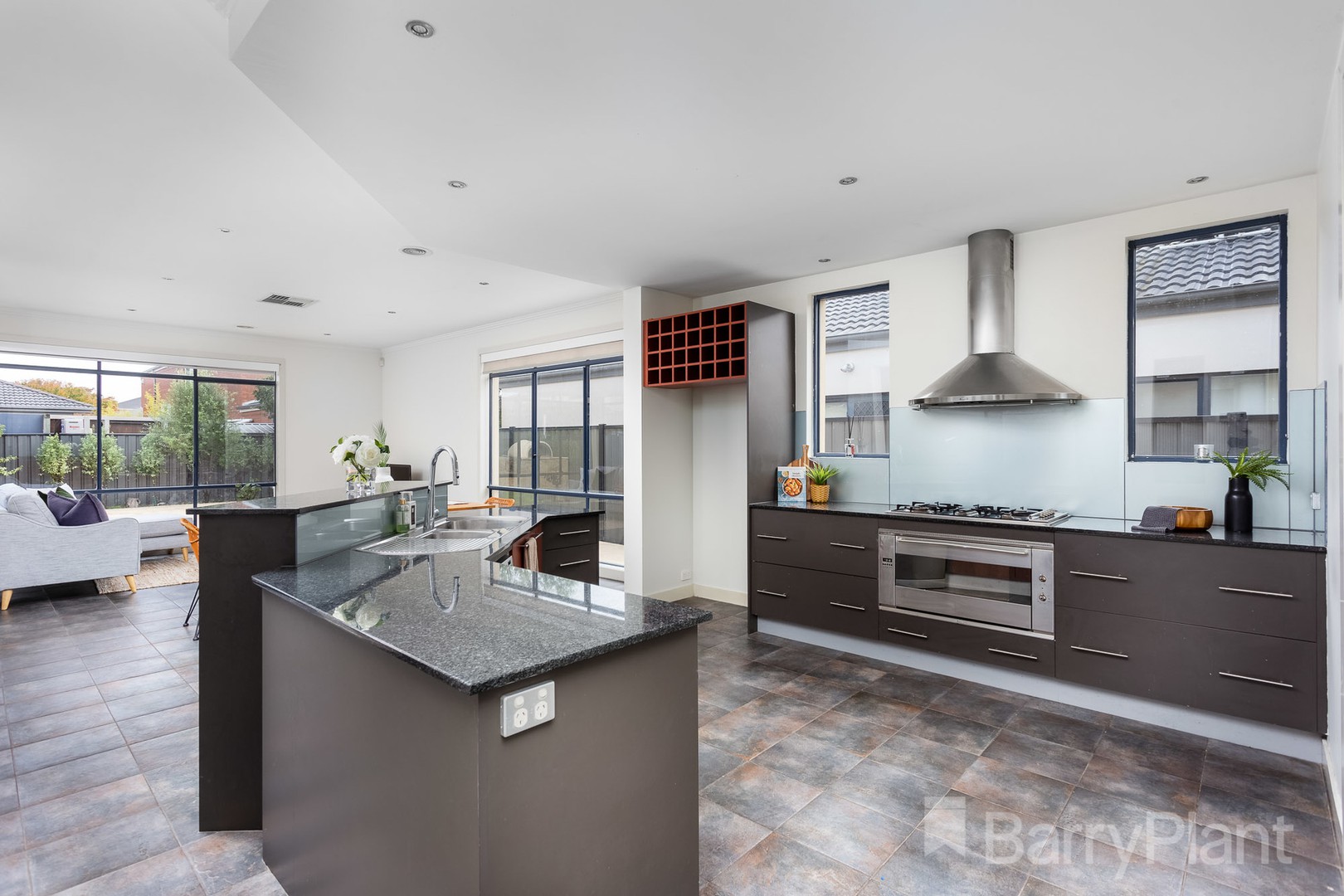 8 Santander Crescent, Point Cook, VIC 3030, Point Cook - Thumbnail 4