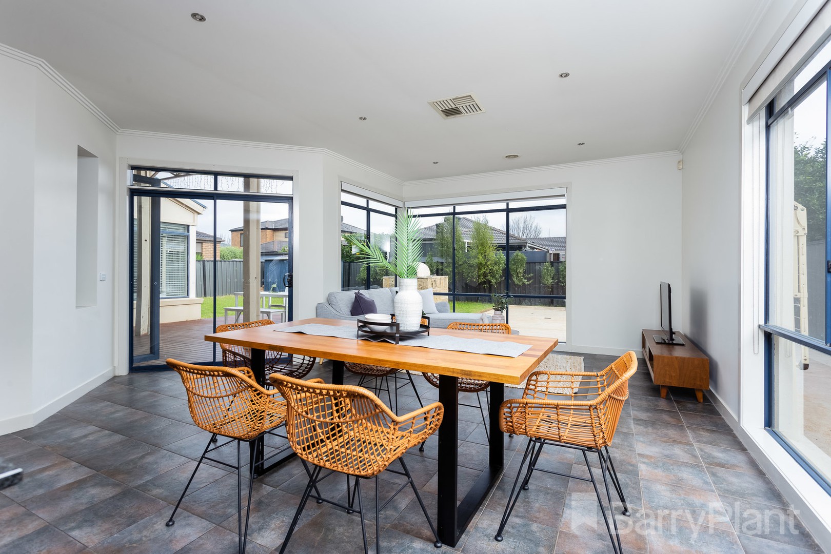 8 Santander Crescent, Point Cook, VIC 3030, Point Cook - Thumbnail 6