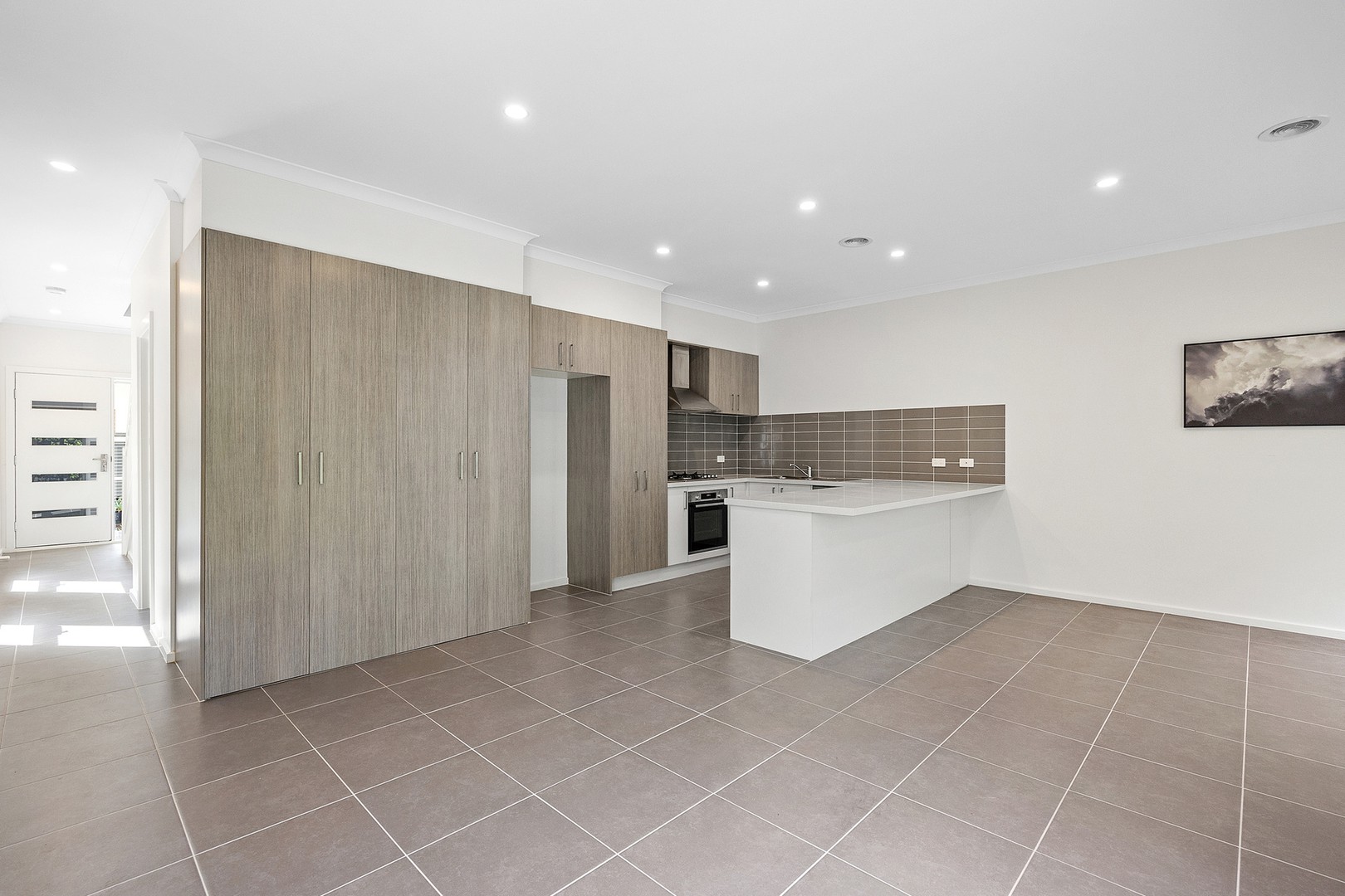 8 Scarlett Close, Kilsyth, VIC 3137, Kilsyth - Thumbnail 2
