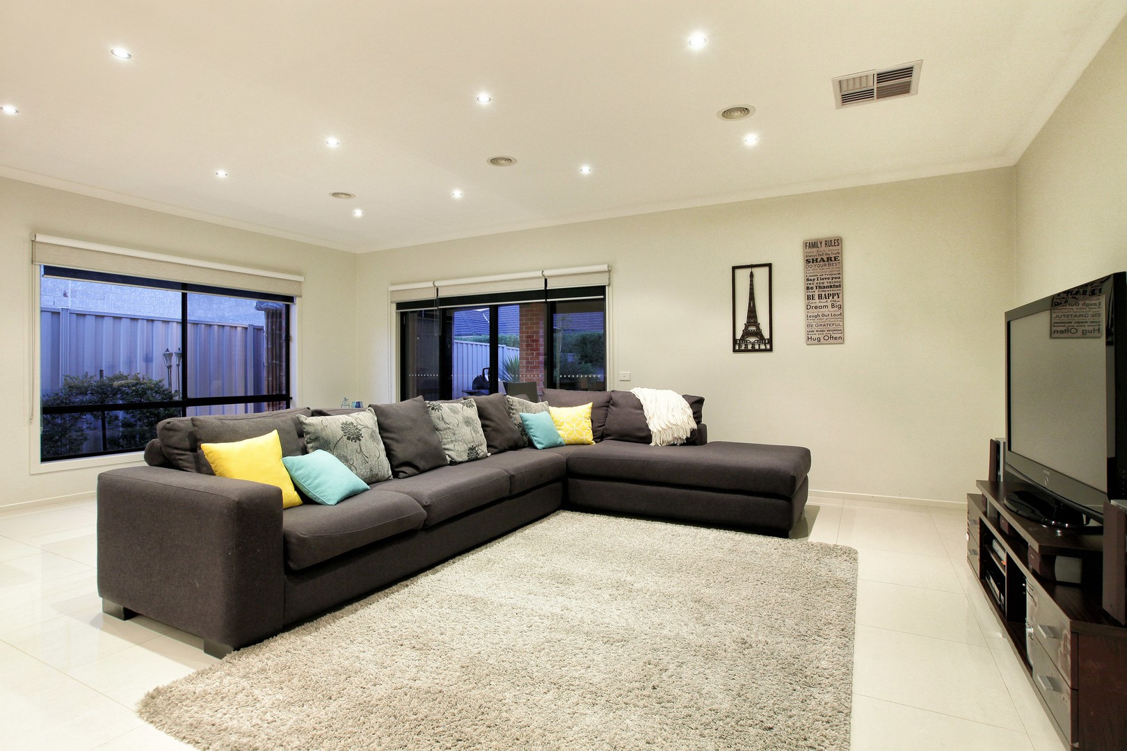 8 Scottsdale Court, Craigieburn, VIC 3064, Craigieburn - Thumbnail 6