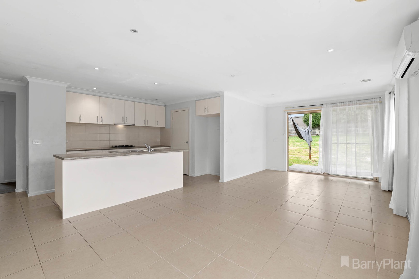 8 Shakespeare Court, Drouin, VIC 3818, Drouin - Thumbnail 4