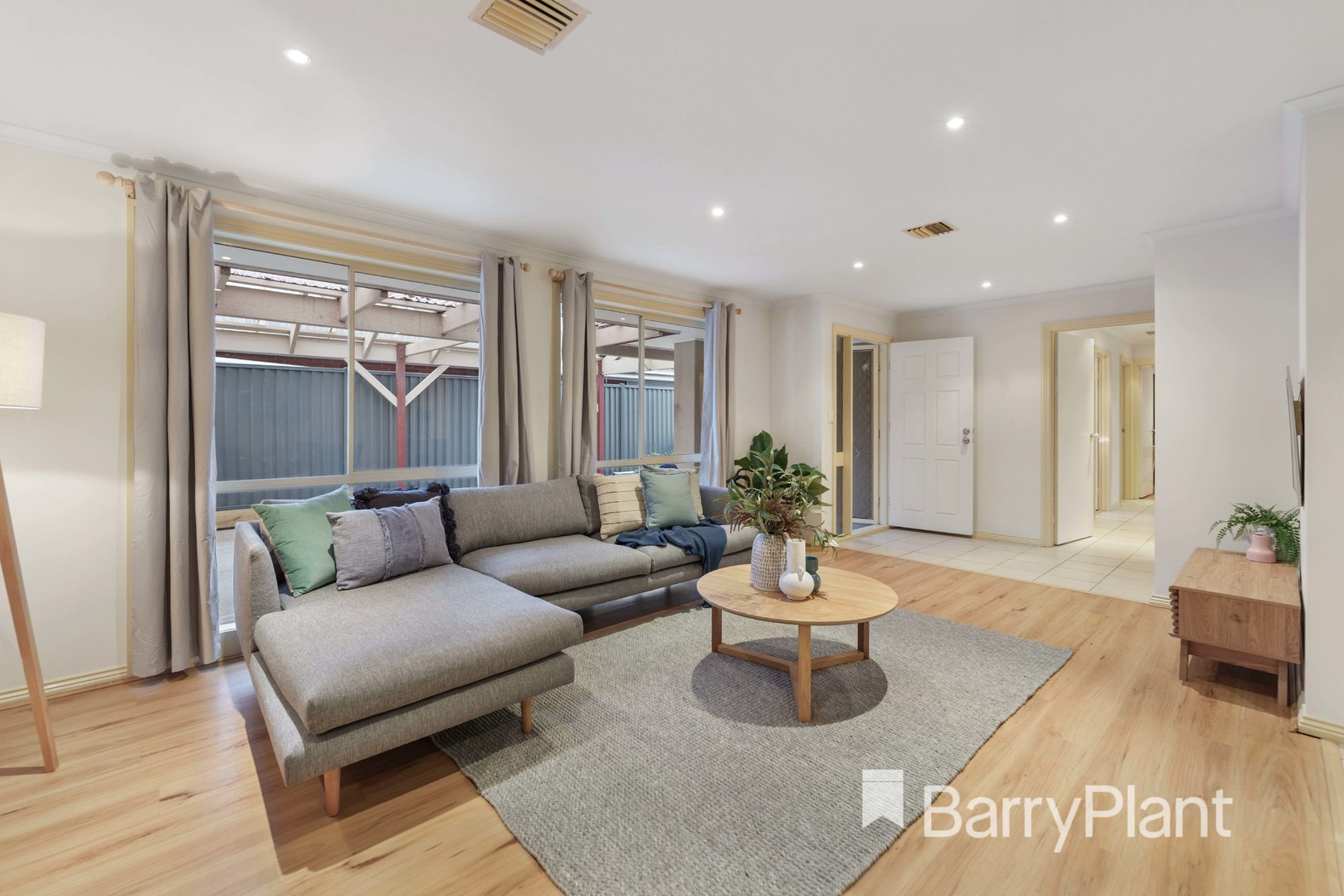 8 Shale Court, Delahey, VIC 3037, Delahey - Thumbnail 3