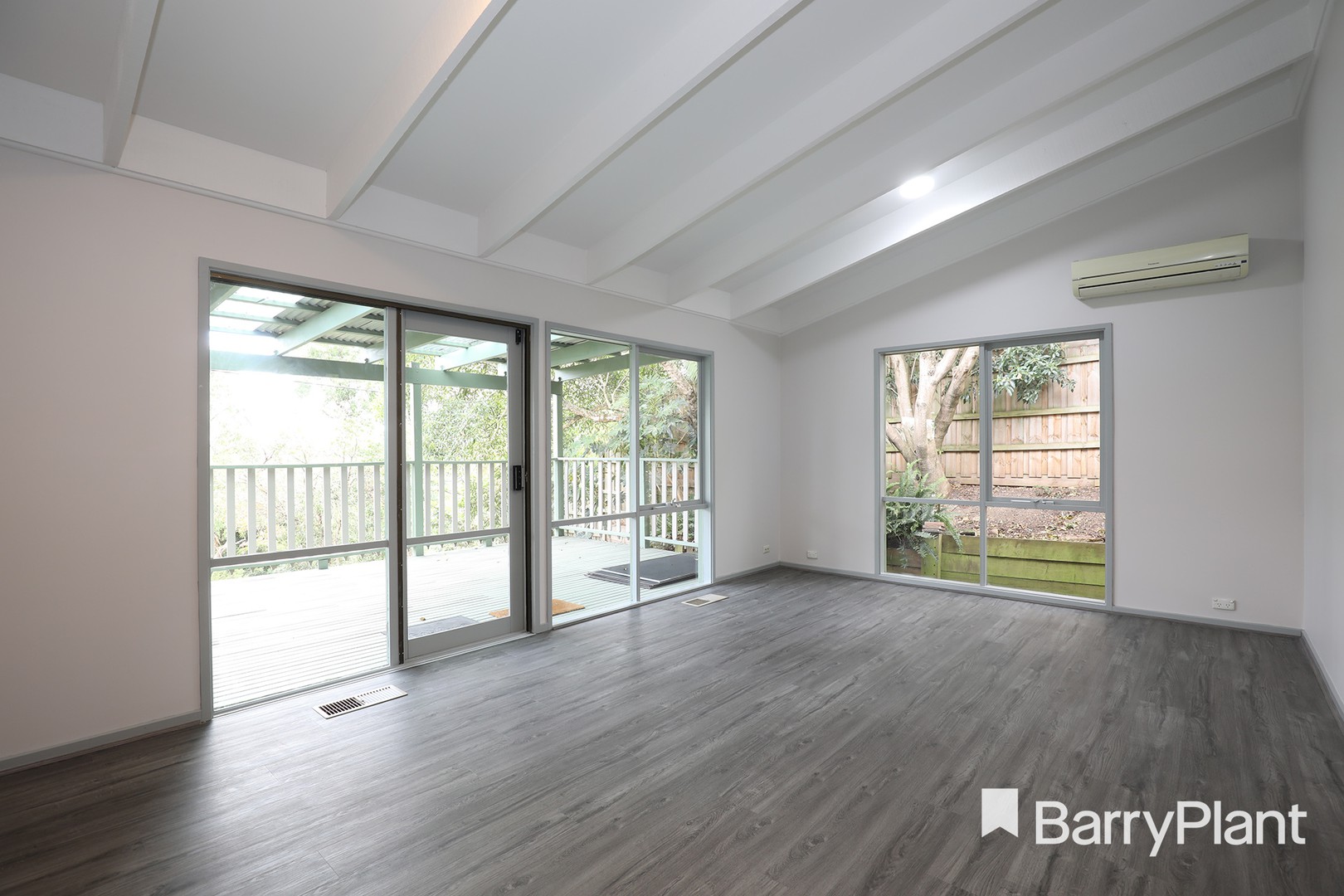 8 Sharland Close, Mount Evelyn, VIC 3796, Mount Evelyn - Thumbnail 2