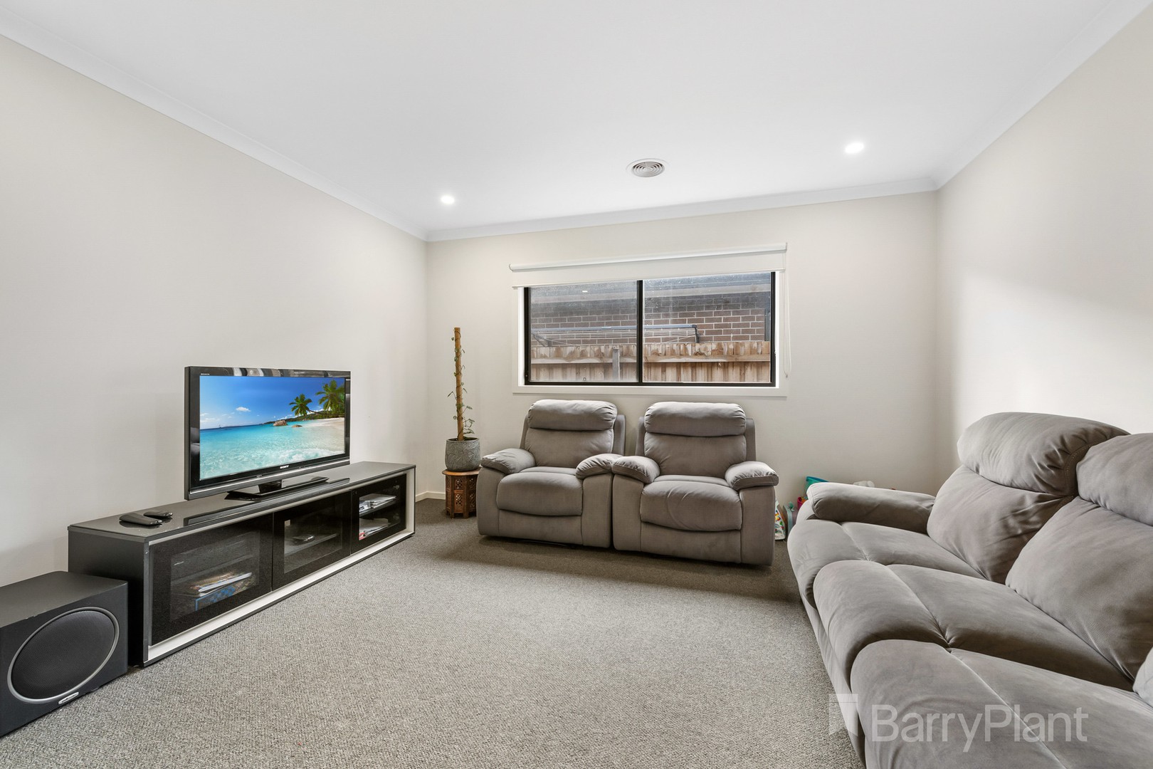 8 Shearer Way, Aintree, VIC 3336, Aintree - Thumbnail 2