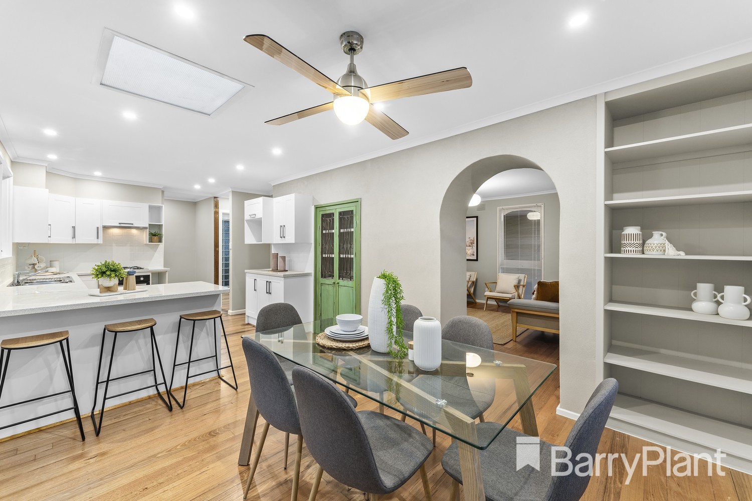 8 Shelley Avenue, Bundoora, VIC 3083, Bundoora - Thumbnail 4