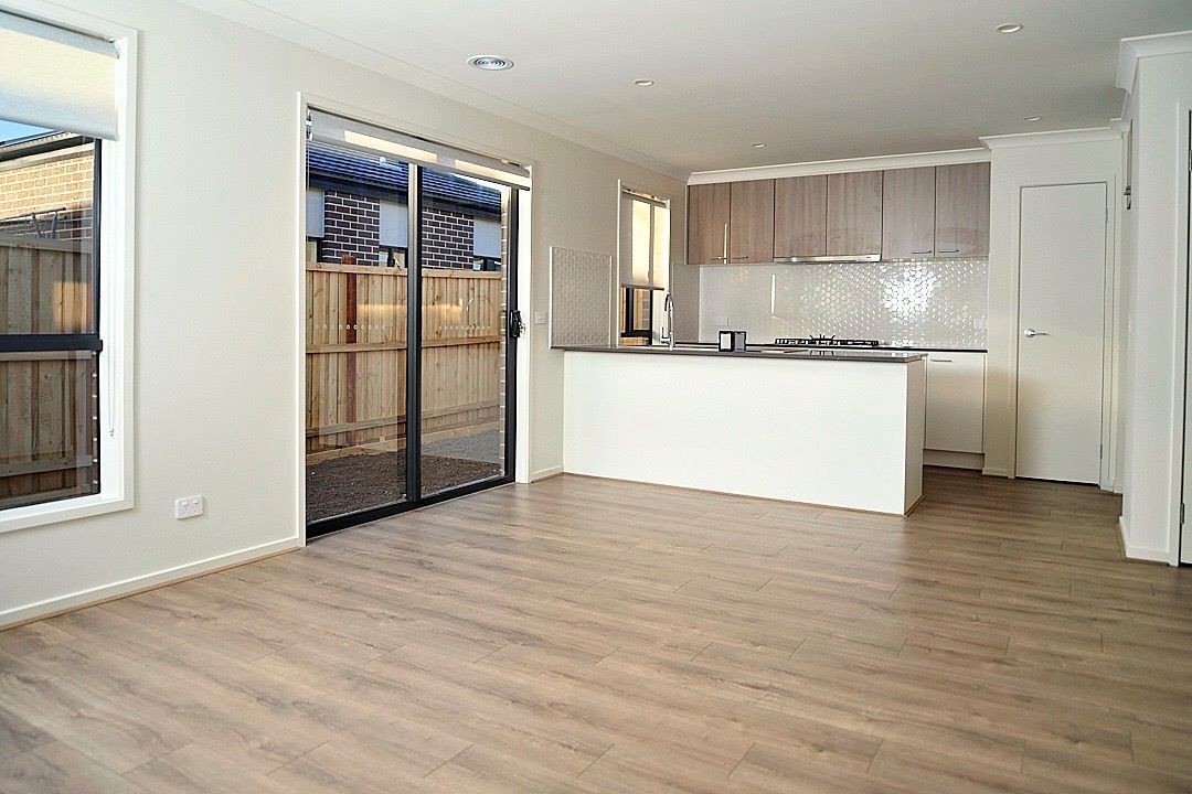 8 Shiraz Avenue, Fraser Rise, VIC 3336 - Thumbnail 1 - 28/05/2025