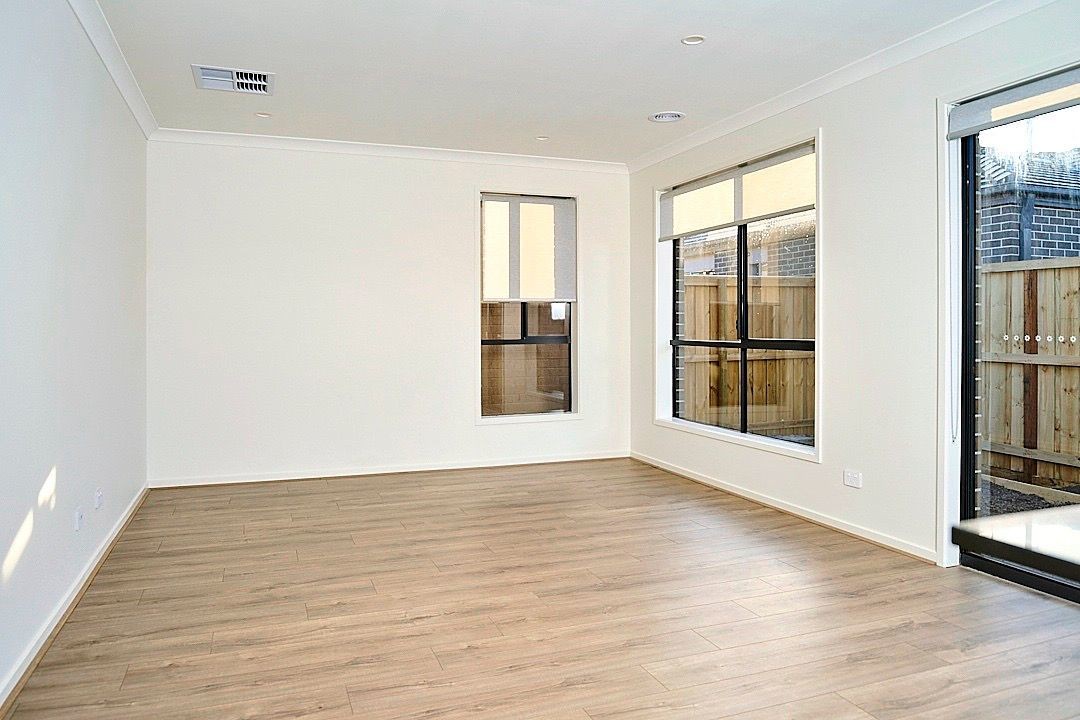 8 Shiraz AvenueFraser Rise, vic 3336  - Leased, Fraser Rise - Thumbnail 5