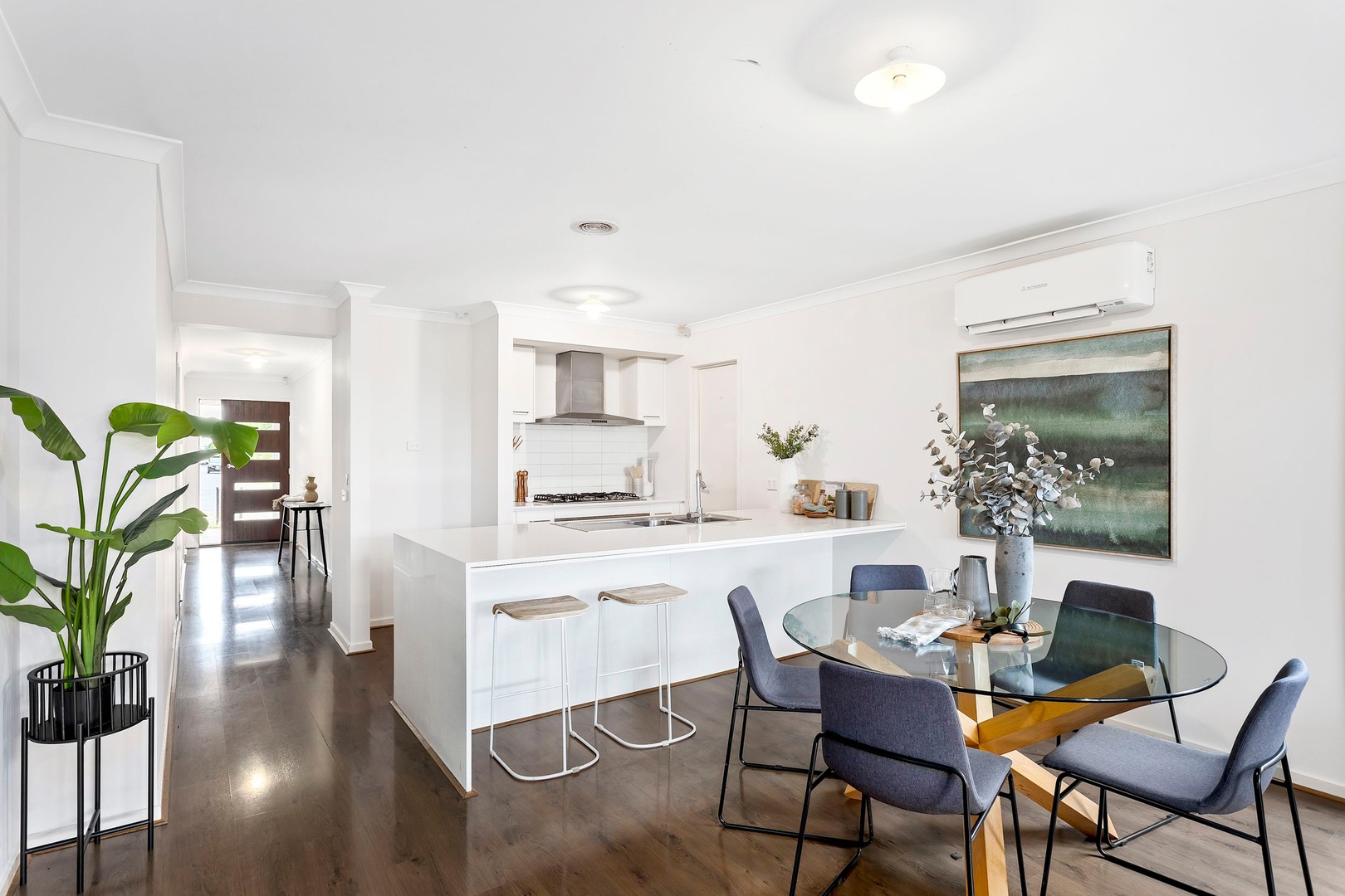 8 Silverwood Drive, Greenvale, VIC 3059, Greenvale - Thumbnail 2