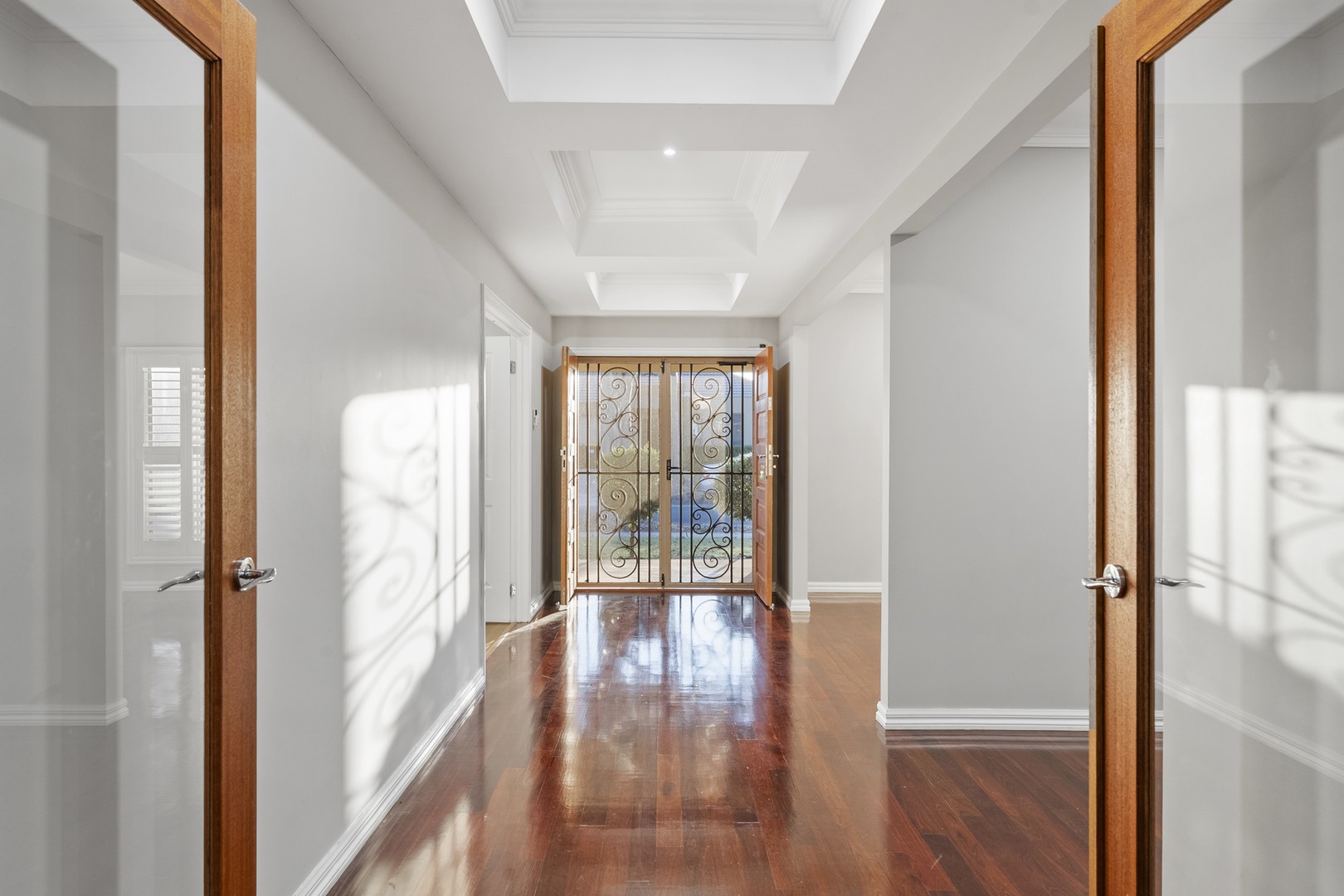 8 Sinclair Avenue, Hillside, VIC 3037 - Thumbnail 2 - 08/05/2025