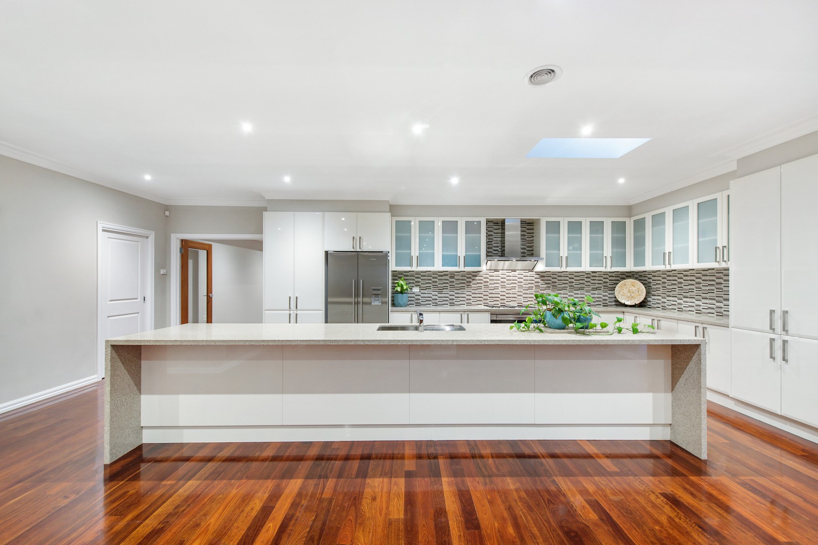 8 Sinclair Avenue, Hillside, VIC 3037, Hillside - Thumbnail 4