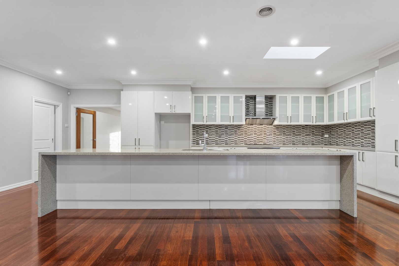 8 Sinclair Avenue, Hillside, VIC 3037, Hillside - Thumbnail 6
