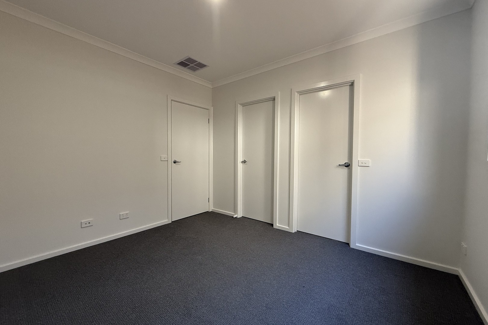 8 Skyline Road, Fraser Rise, VIC 3336, Fraser Rise - Thumbnail 6