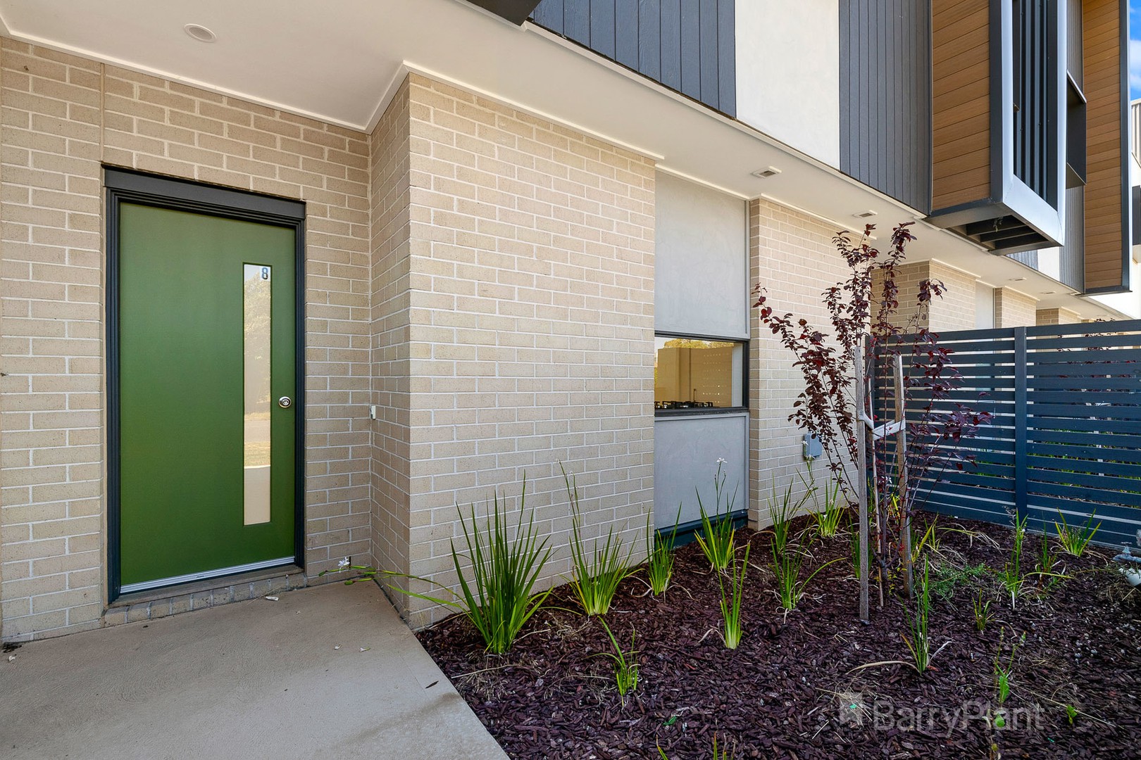 8 Slattery Place, Pakenham, VIC 3810, Pakenham - Thumbnail 2