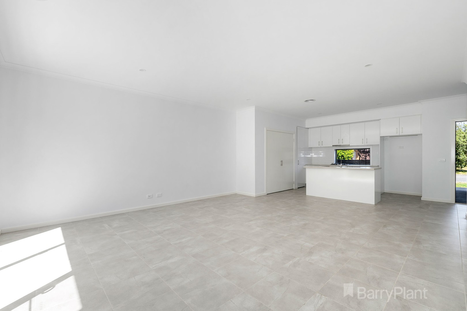 8 Slattery Place, Pakenham, VIC 3810, Pakenham - Thumbnail 6