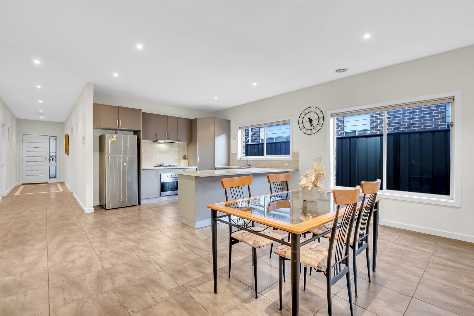8 Somersby Road, Craigieburn, VIC 3064, Craigieburn - Thumbnail 4