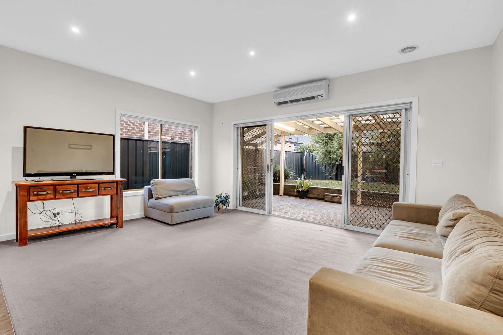 8 Somersby Road, Craigieburn, VIC 3064, Craigieburn - Thumbnail 6