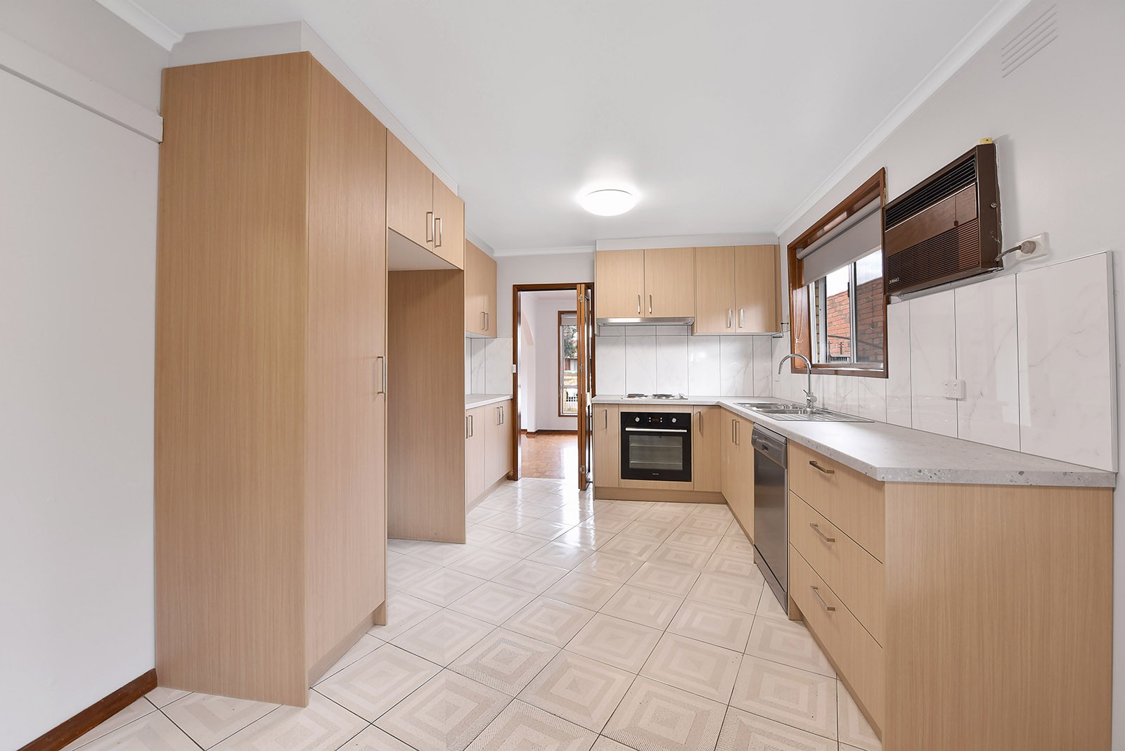 8 South Road, Airport West, VIC 3042, Airport West - Thumbnail 3