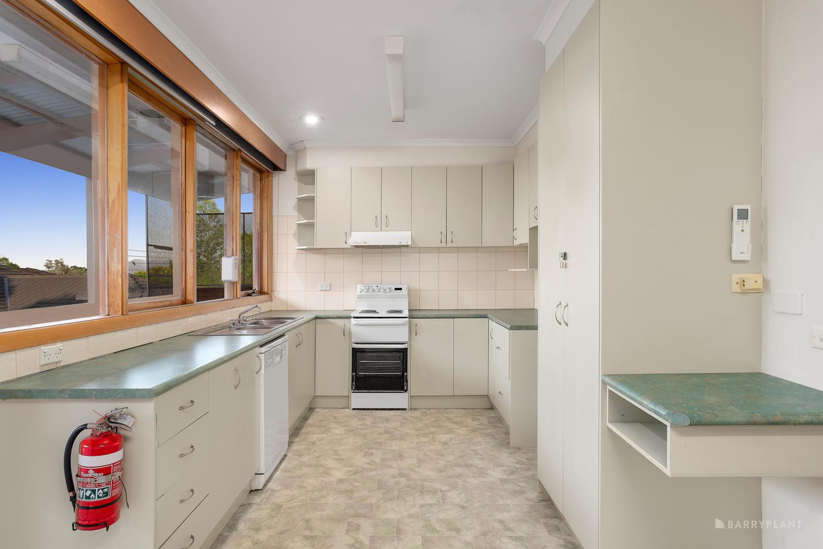 8 Springsong Pass, Chirnside Park, VIC 3116, Chirnside Park - Thumbnail 4