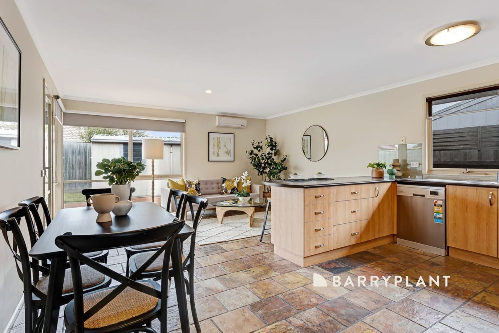8 Stallion Court, Narre Warren South, VIC 3805, Narre Warren South - Thumbnail 4