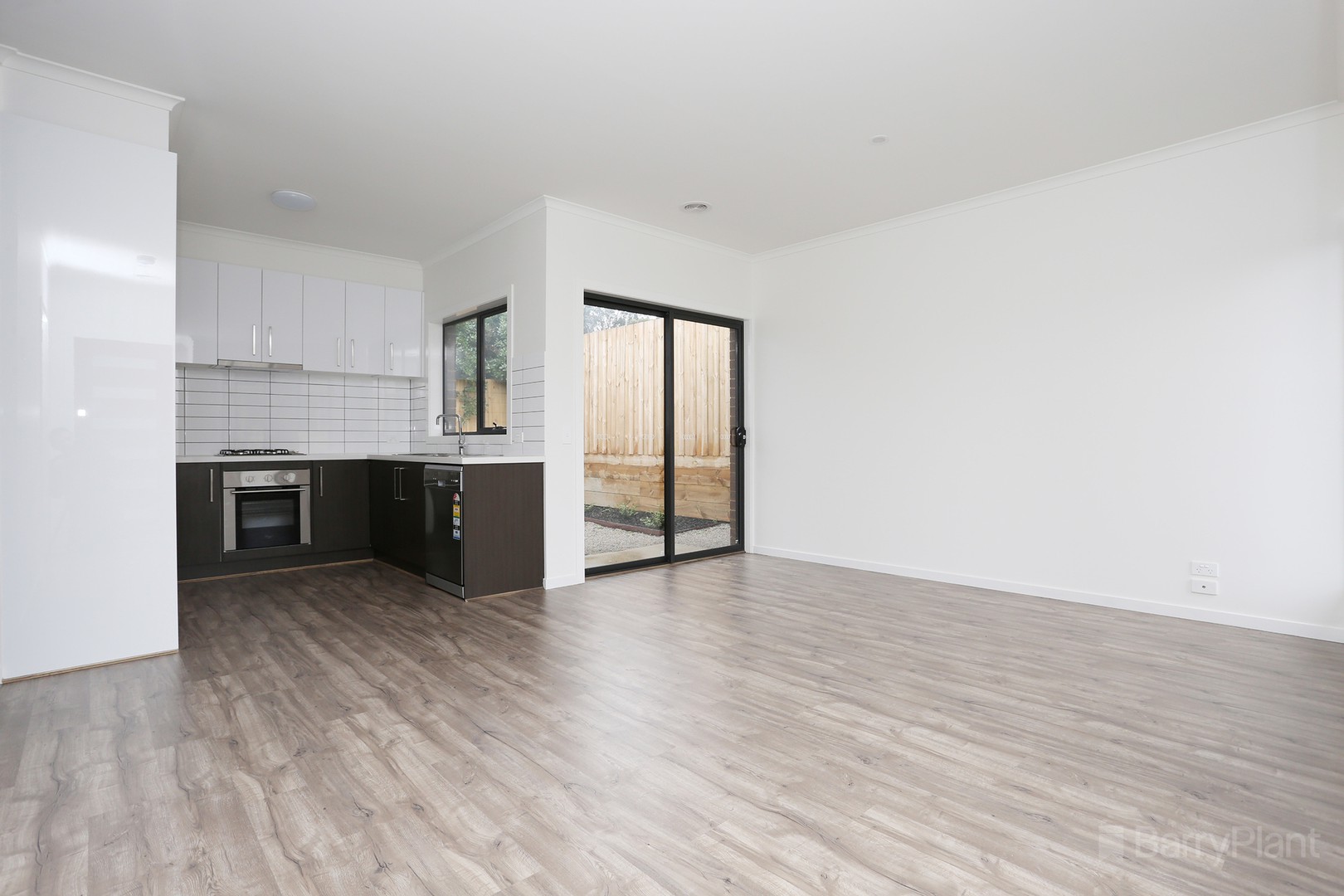 8 Stenocarpus Drive, Doveton, VIC 3177, Doveton - Thumbnail 6