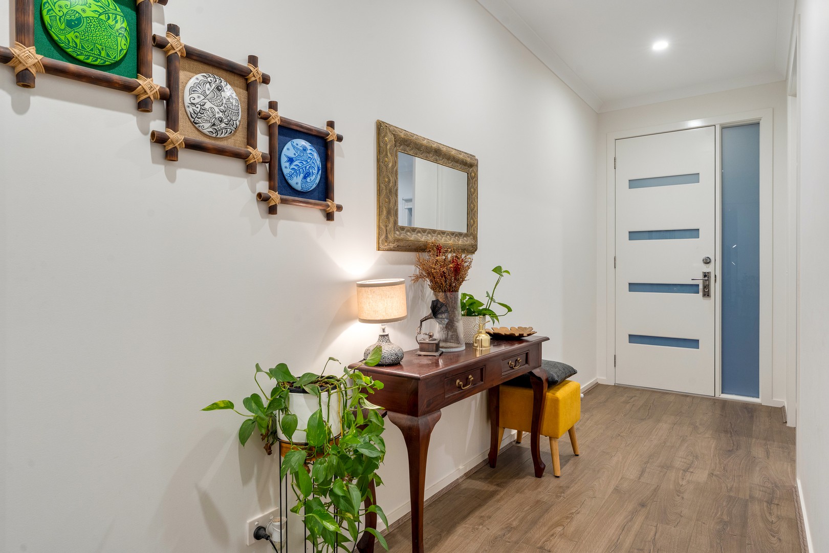 8 Sumar Drive, Craigieburn, VIC 3064 - Thumbnail 2 - 02/06/2025