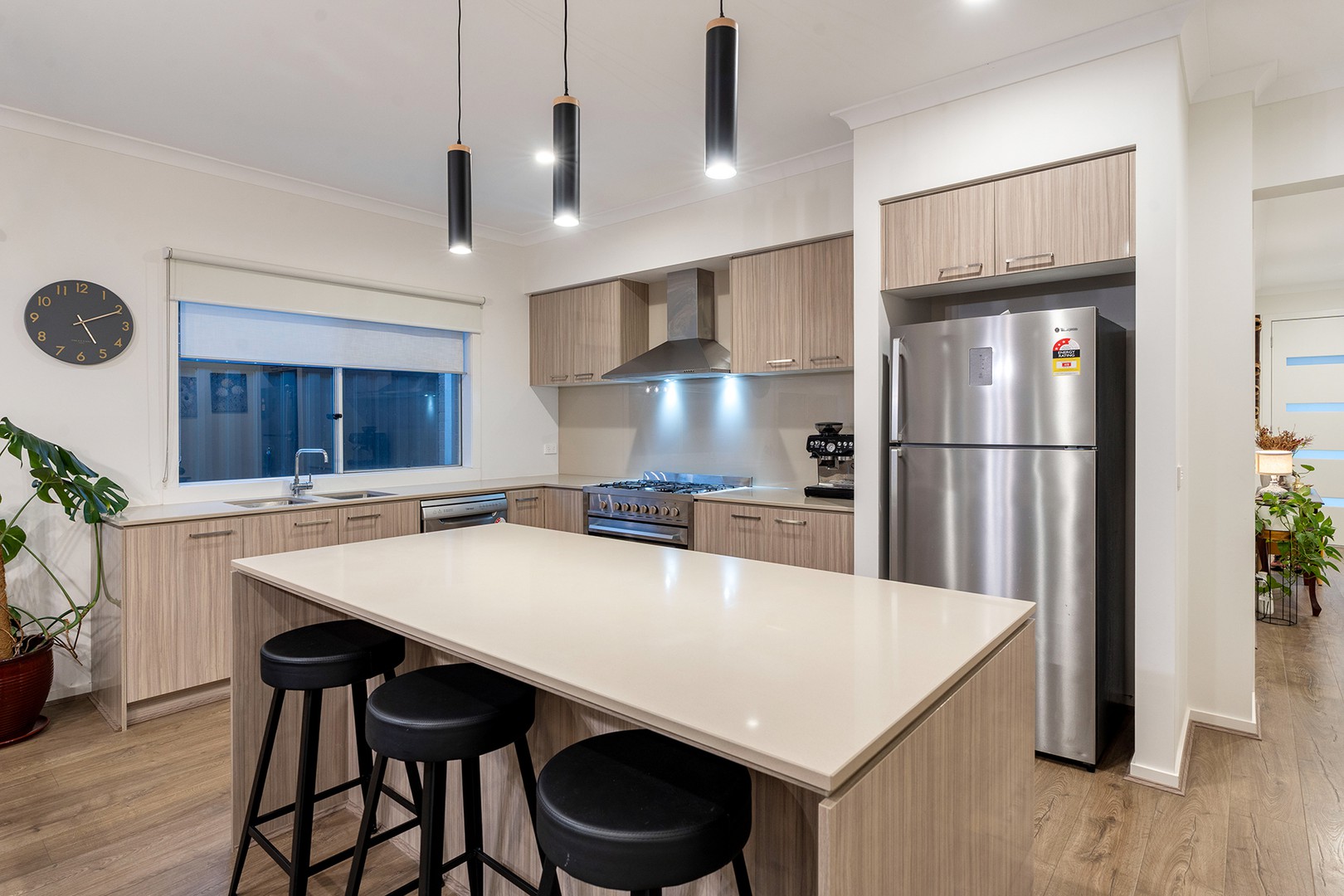 8 Sumar Drive, Craigieburn, VIC 3064, Craigieburn - Thumbnail 3