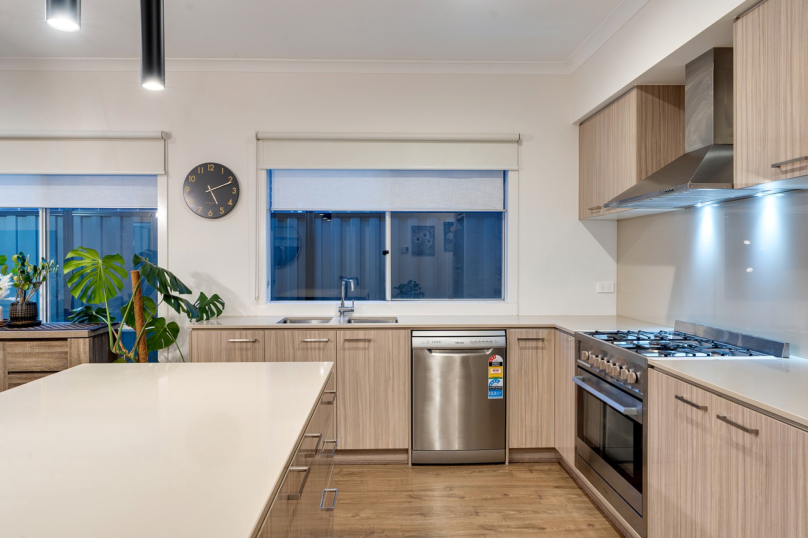 8 Sumar Drive, Craigieburn, VIC 3064, Craigieburn - Thumbnail 4