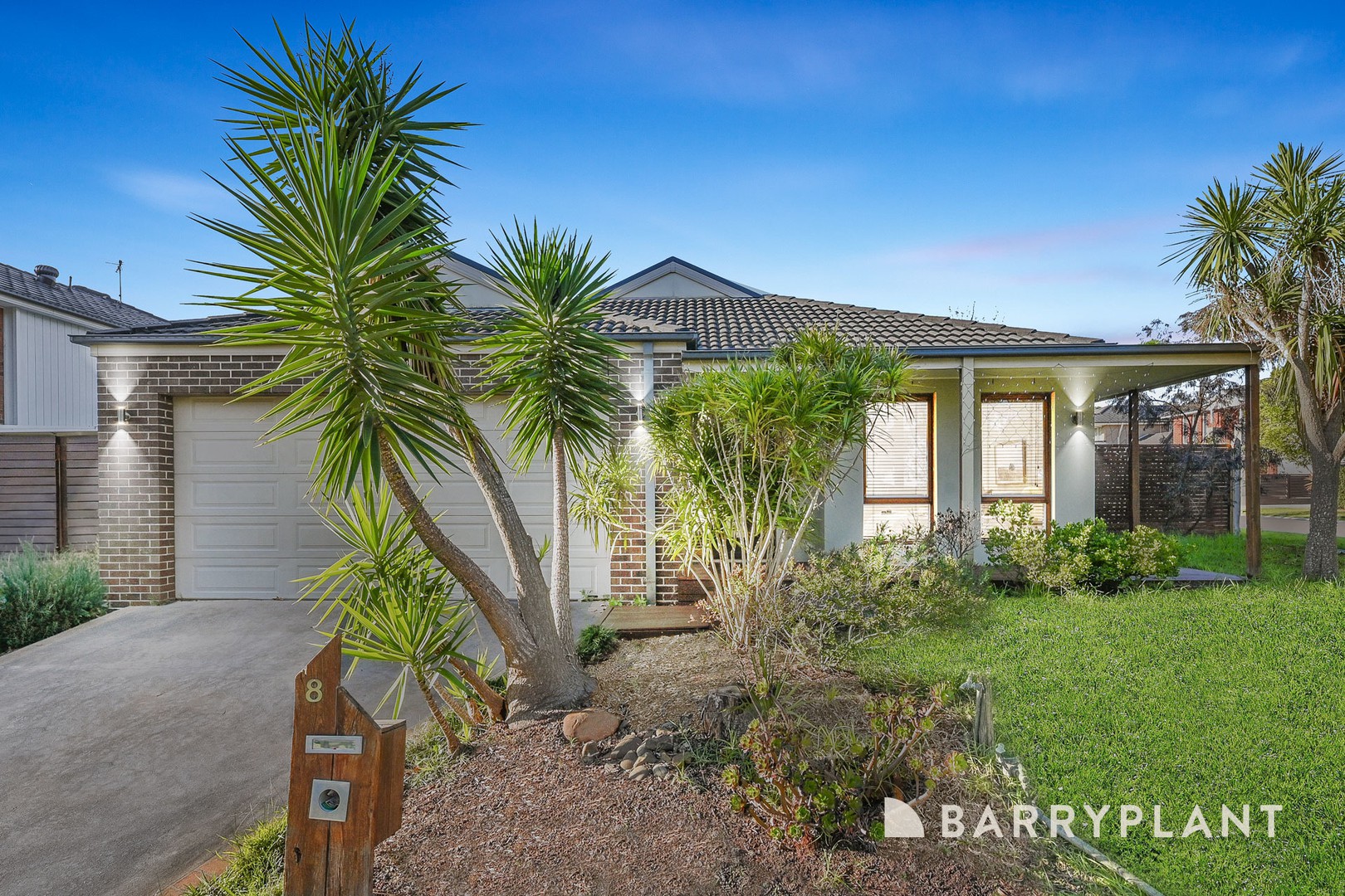 8 Sunhill Way, Berwick, VIC 3806, Berwick - Thumbnail 2