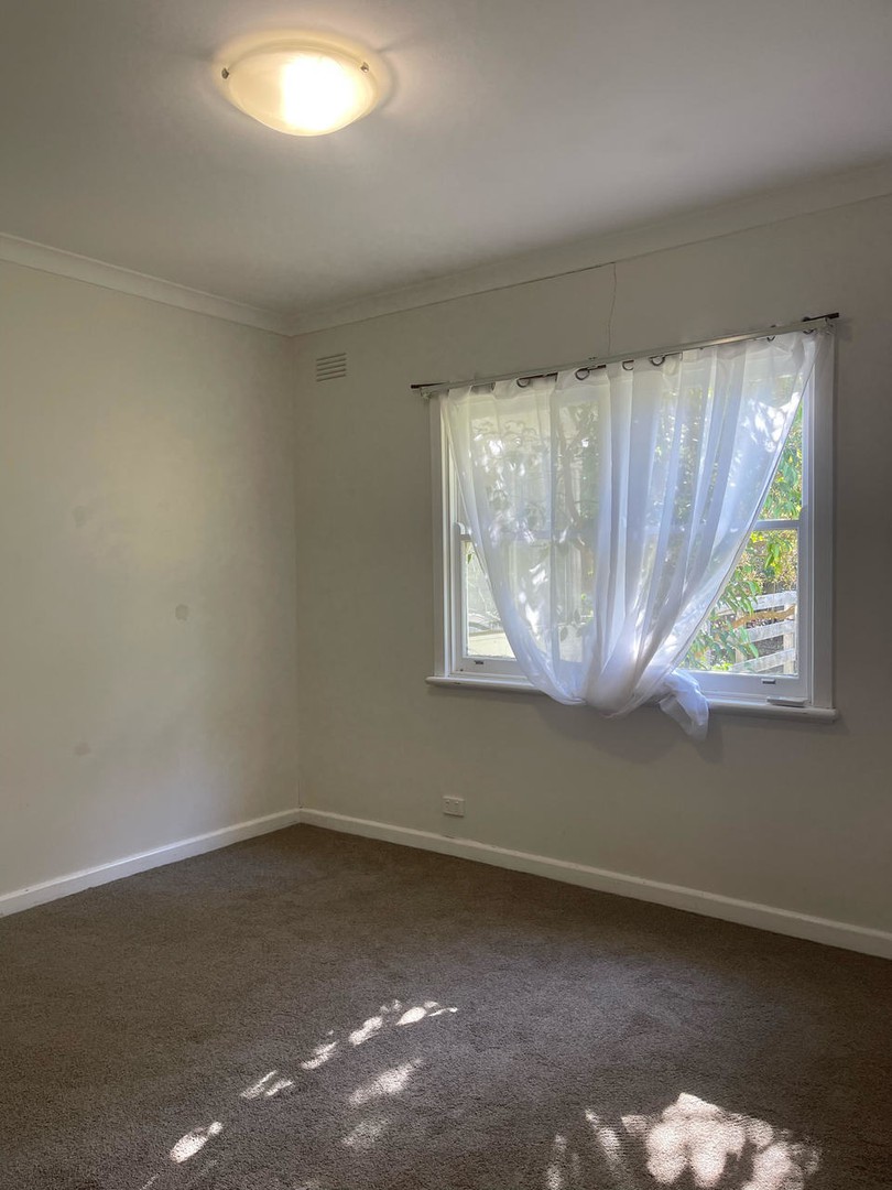8 Surrey Court, Bayswater, VIC 3153, Bayswater - Thumbnail 4
