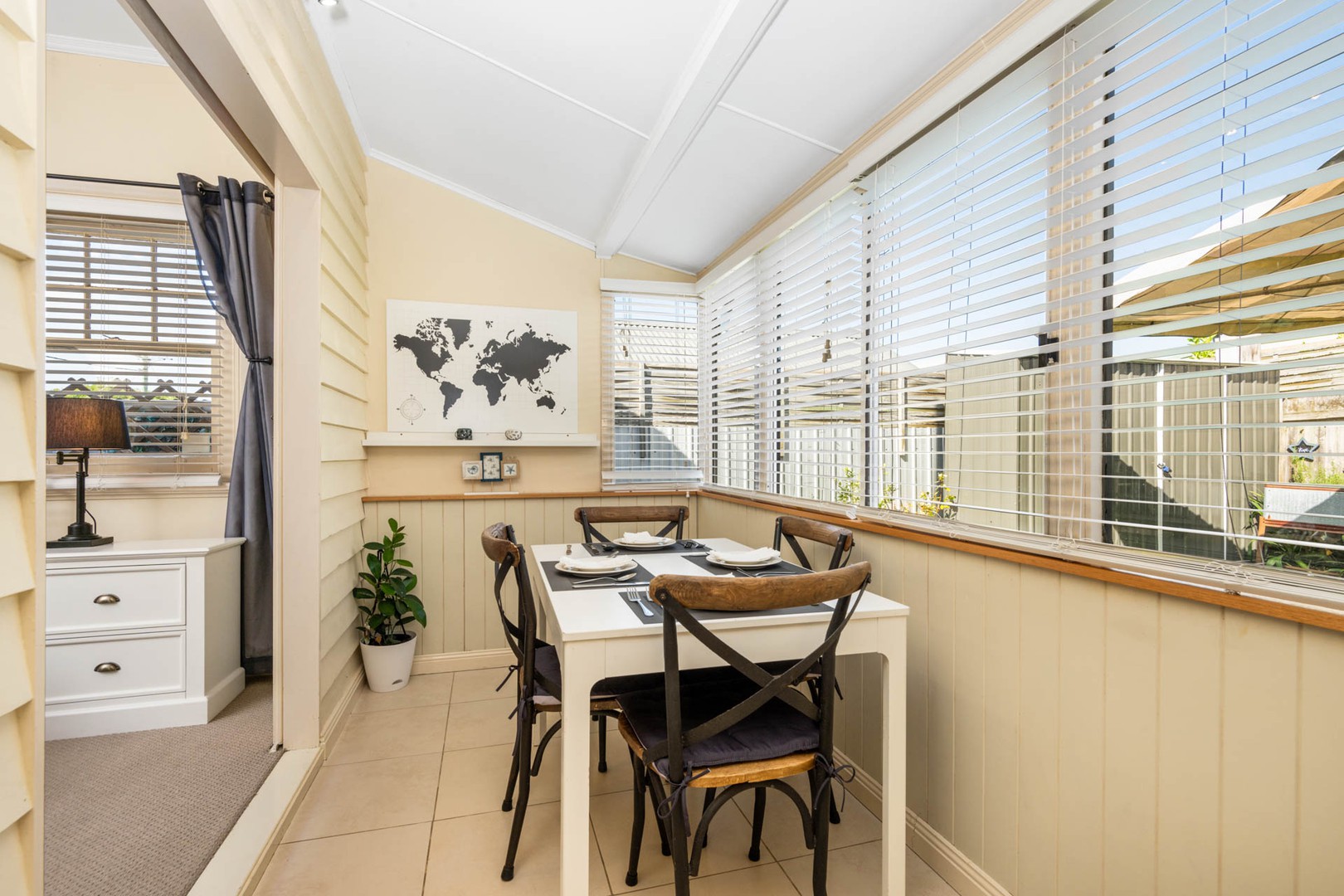 8 Sutherland Street, Geelong, VIC 3220, Geelong - Thumbnail 4