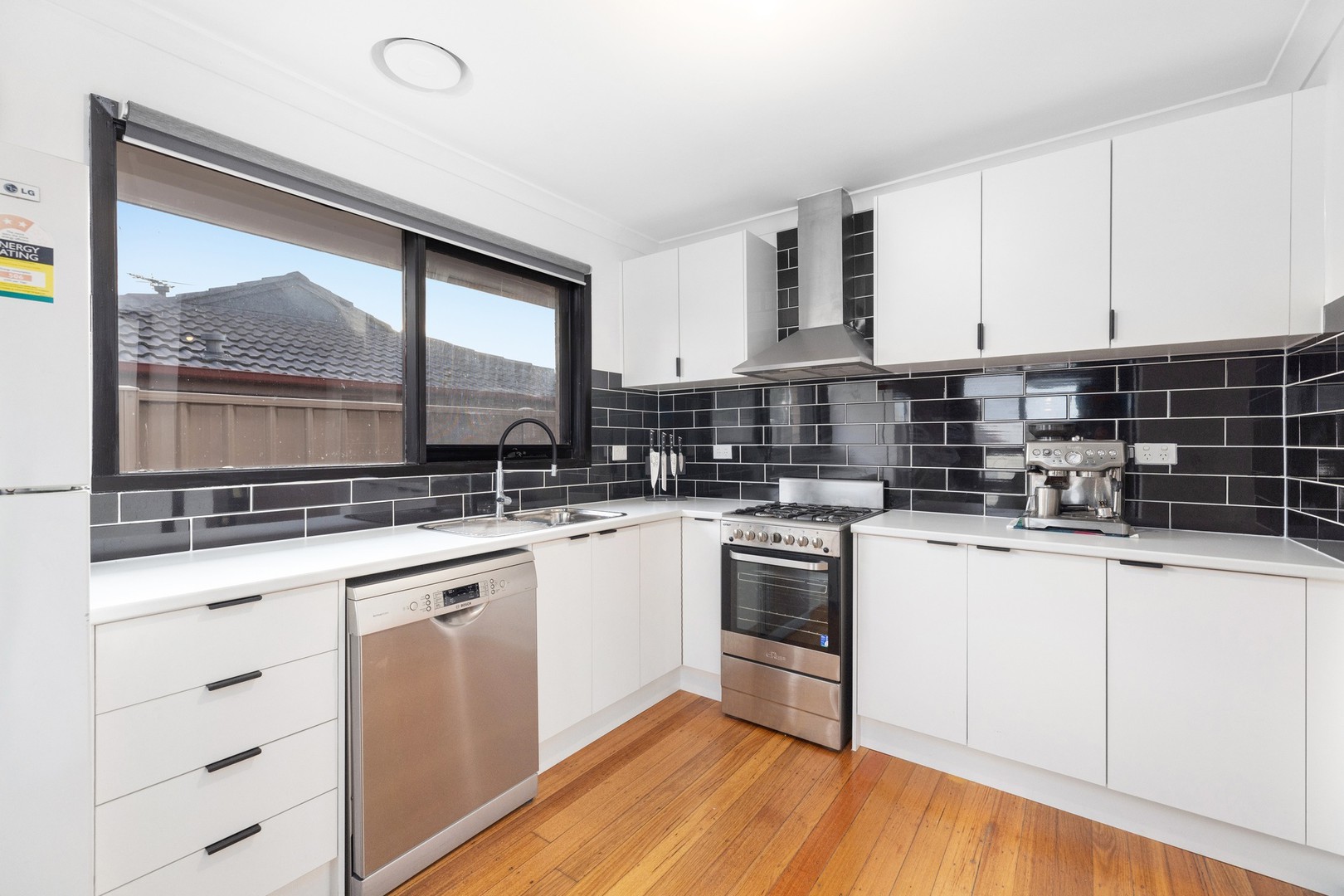 8 Tania Street, Sunshine North, VIC 3020 - Thumbnail 2 - 10/06/2025