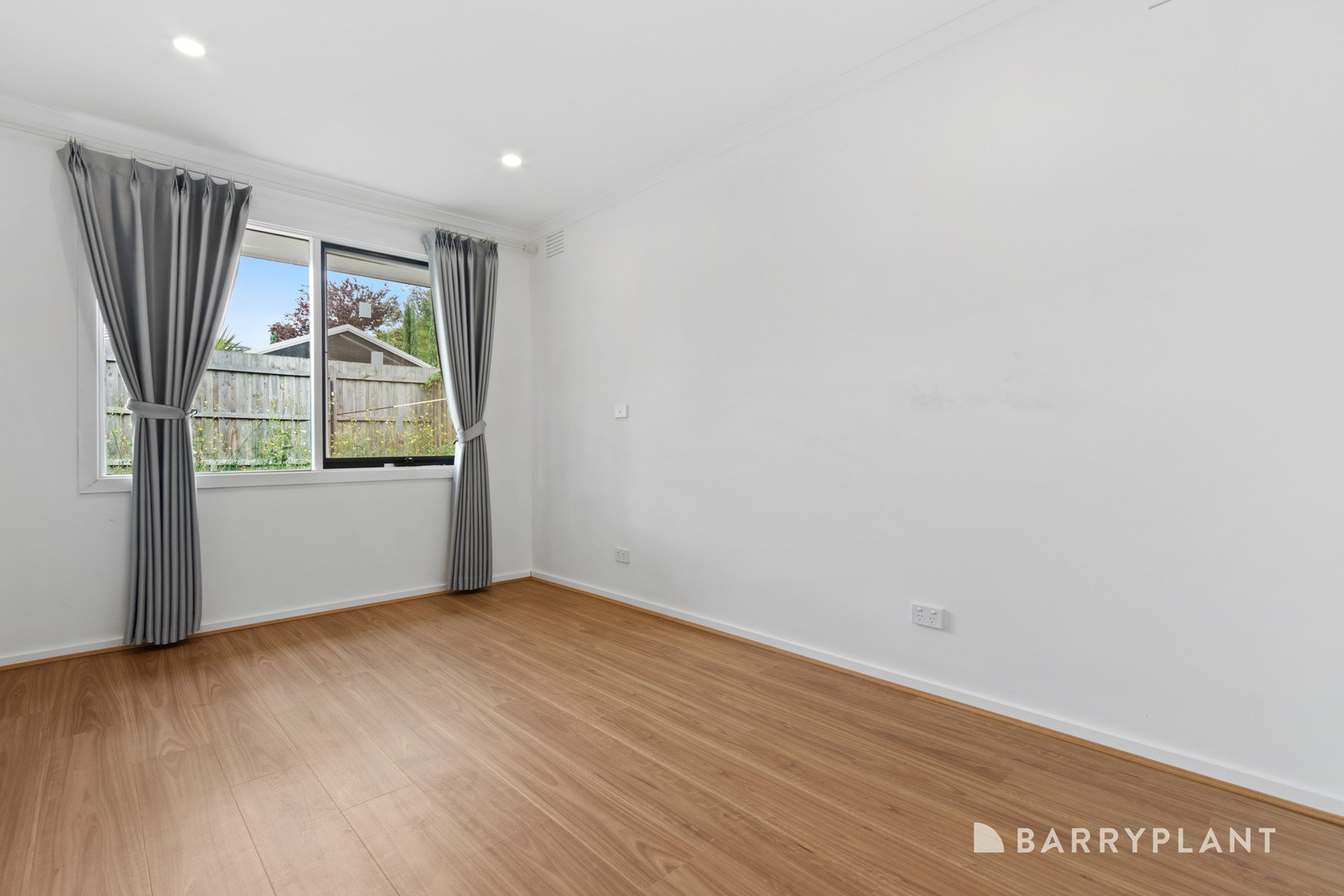 8 Tasman Close, Wantirna South, VIC 3152, Wantirna South - Thumbnail 3