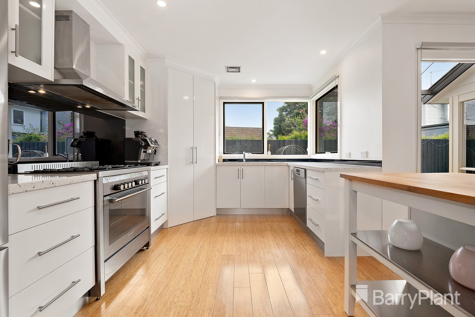 8 The Boulevard, Patterson Lakes, VIC 3197 - Thumbnail 2 - 31/07/2023