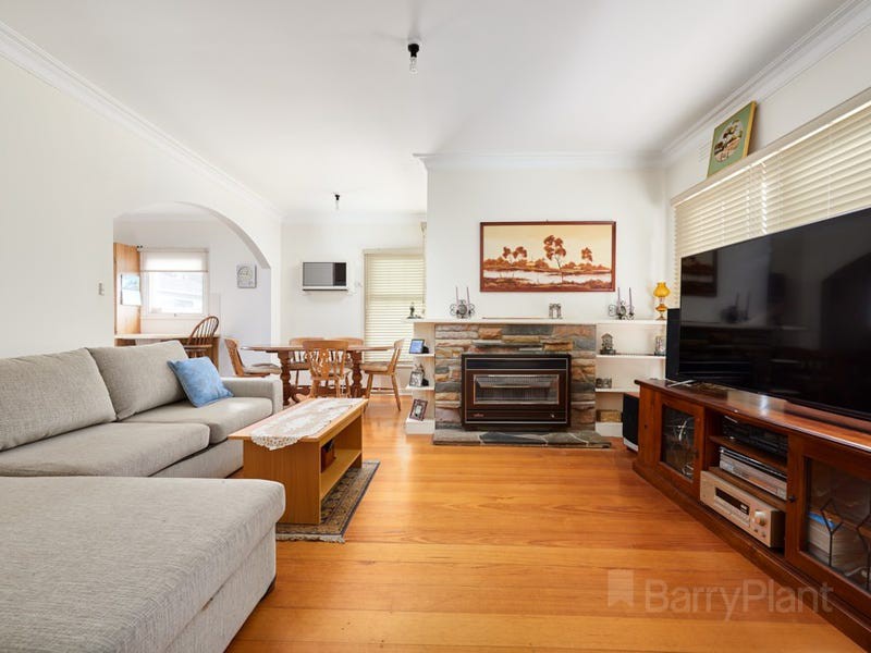 8 Theodore Avenue, Noble Park, VIC 3174, Noble Park - Thumbnail 2