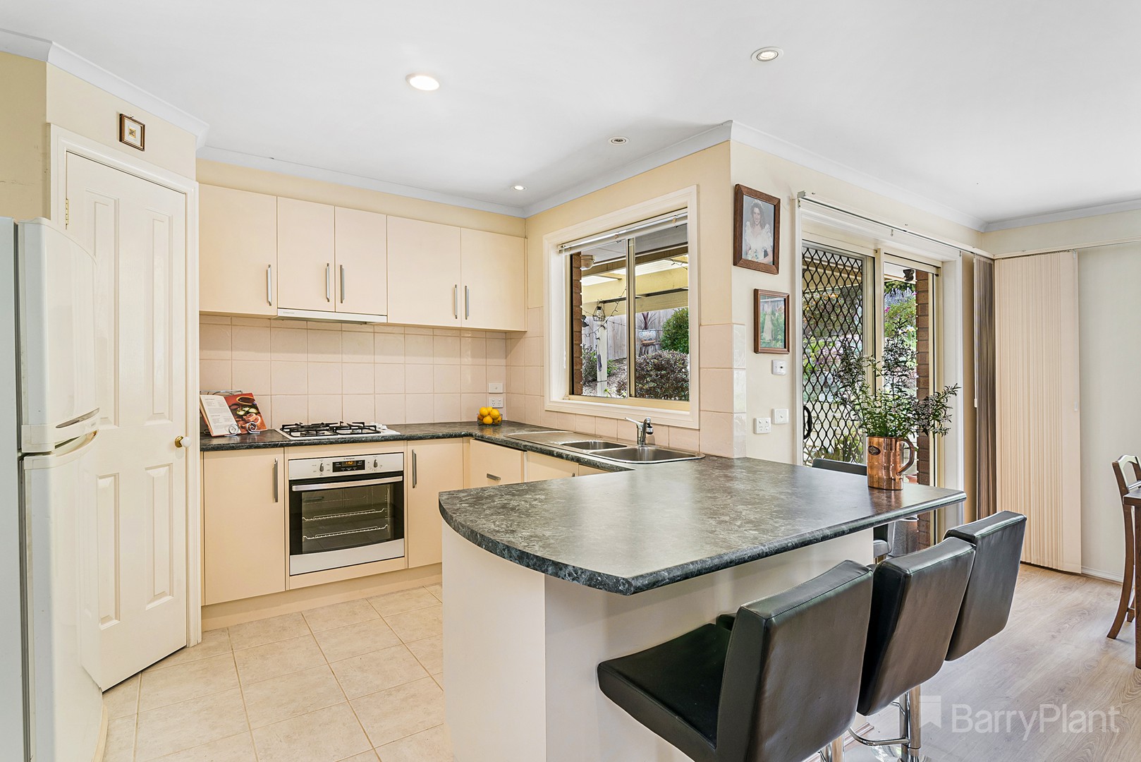 8 Timothy CourtWallan, VIC 3756, Wallan - Thumbnail 5