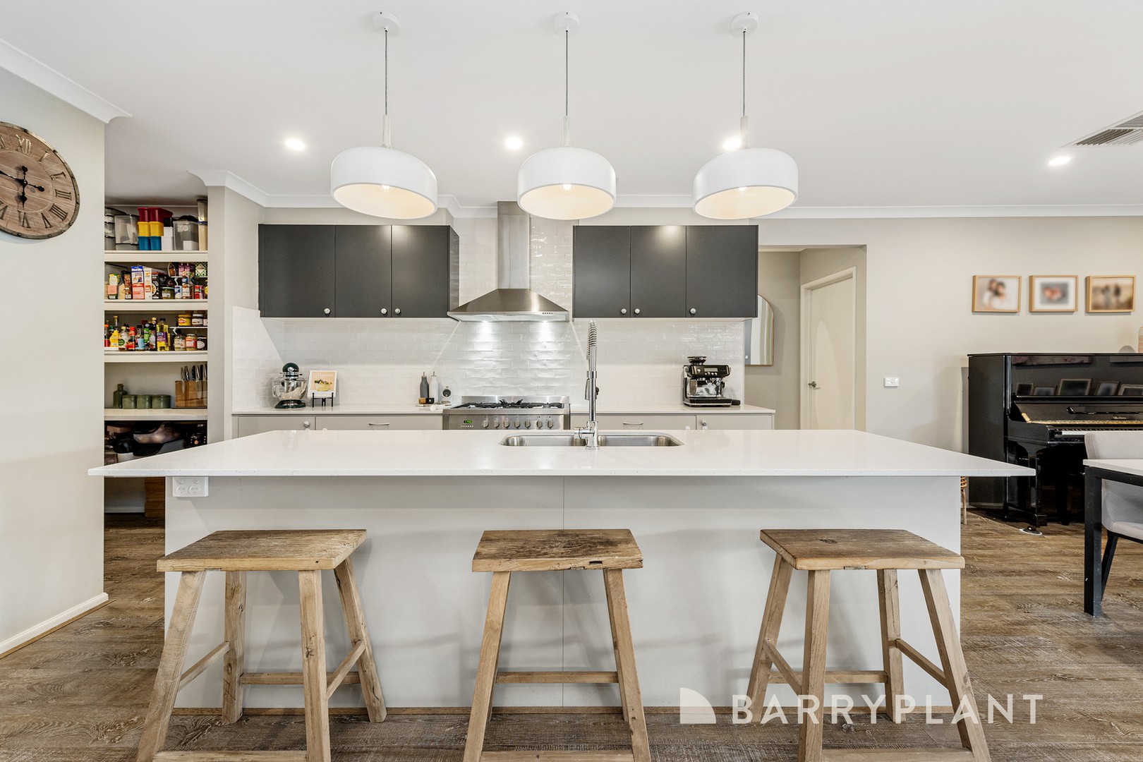 8 Tindale Boulevard, Werribee, VIC 3030, Werribee - Thumbnail 6