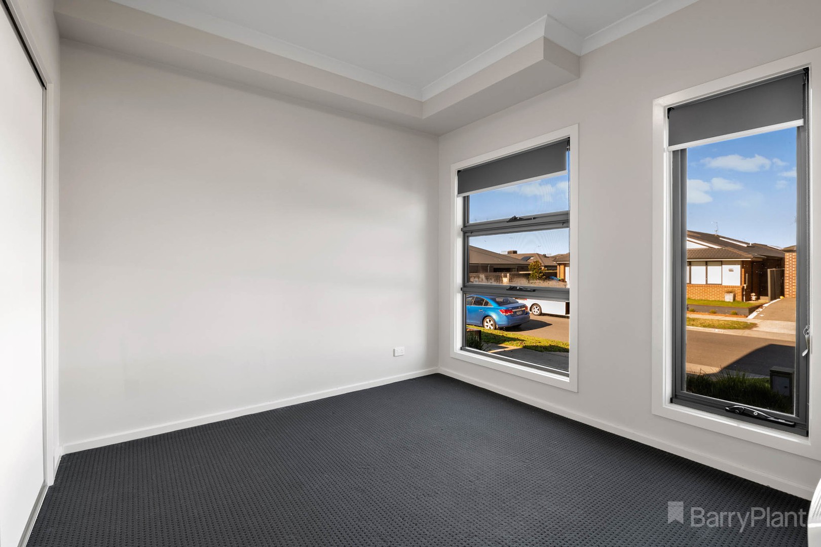 8 Tinnadice RoadCranbourne East, VIC 3977, Cranbourne East - Thumbnail 8