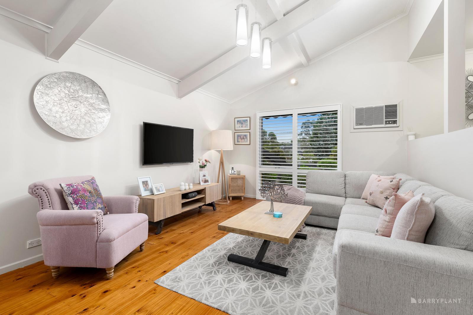 8 Tortice Drive, Ringwood North, VIC 3134 - Thumbnail 2 - 27/11/2024