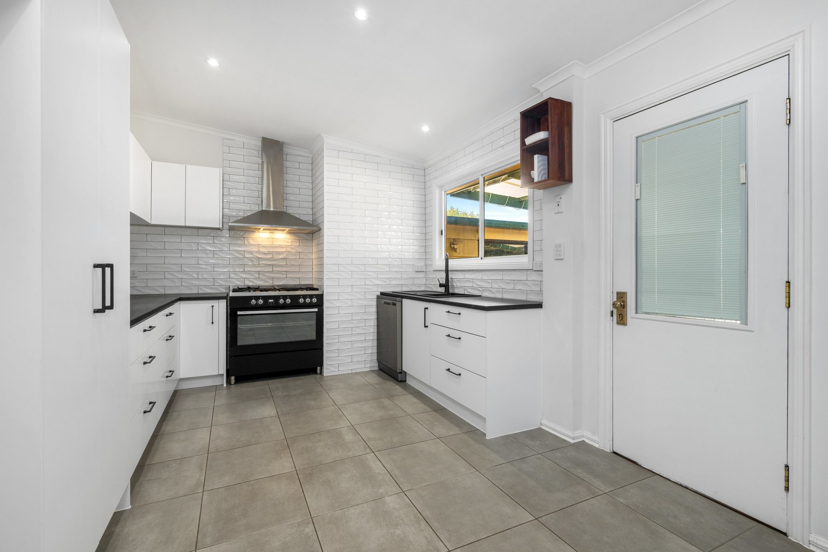 8 Towanga Street, Corio, VIC 3214 - Thumbnail 2 - 05/02/2026