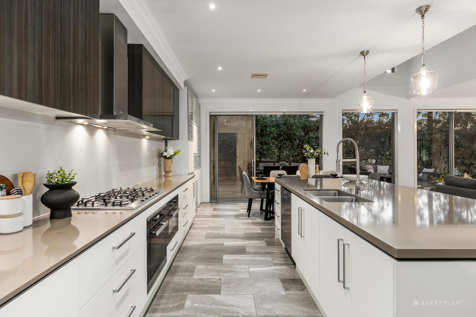 8 Treevalley Drive, Doncaster East, VIC 3109, Doncaster East - Thumbnail 7