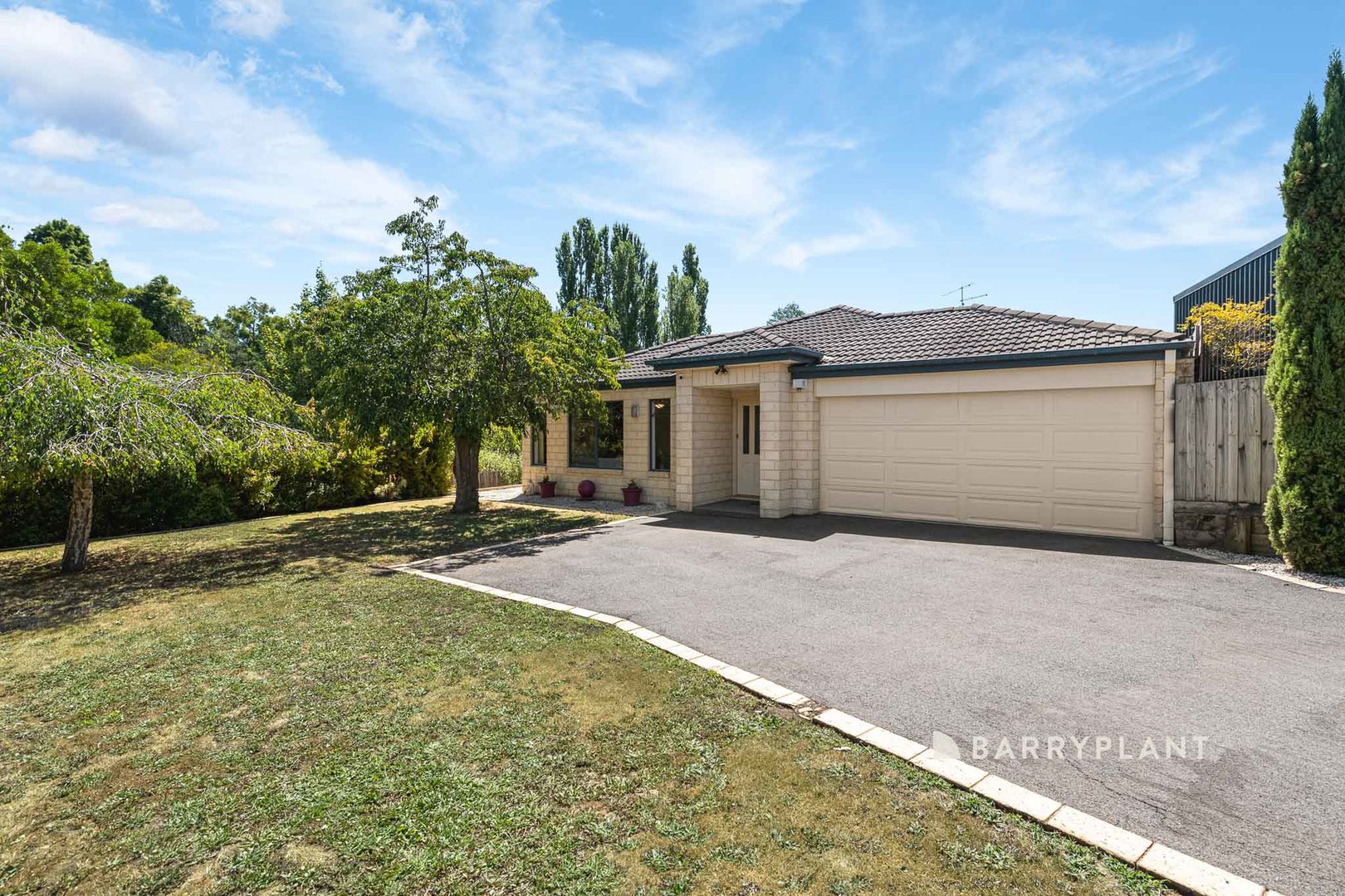 8 Tulip Court, Warragul, VIC 3820 - Thumbnail 2 - 05/02/2026